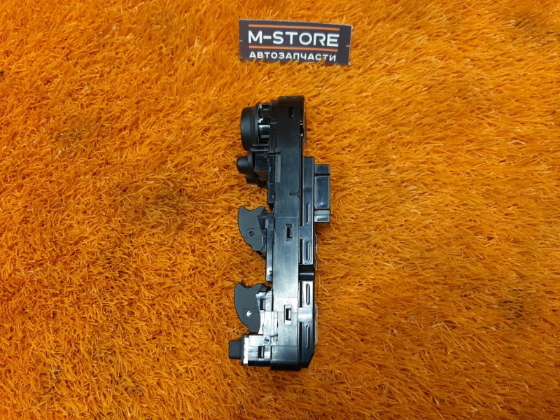 Блок управления стеклоподъемниками, 2000 рублей, Красноярск