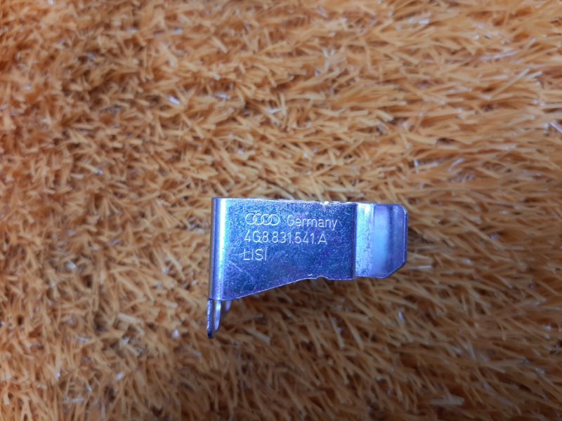 Кронштейн обшивки двери, 200 рублей, Красноярск