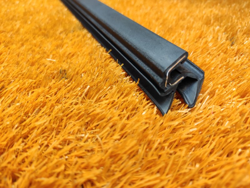 уплотнитель стекла двери, 340 рублей, Красноярск