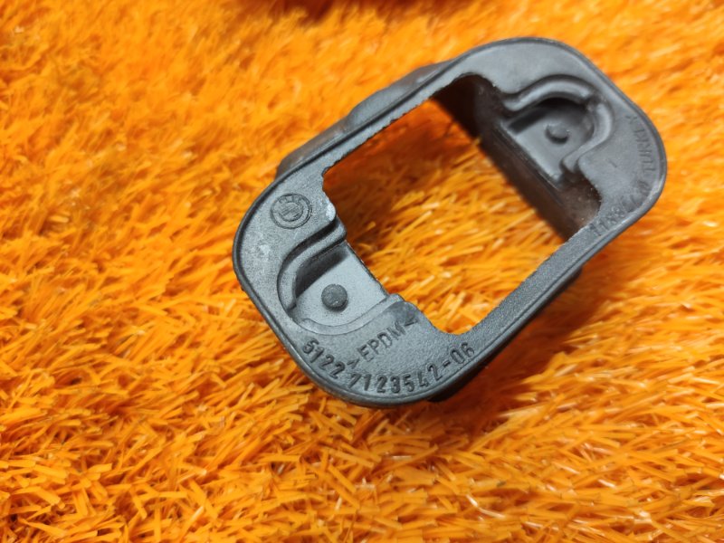 Уплотнитель ограничителя двери, 250 рублей, Красноярск