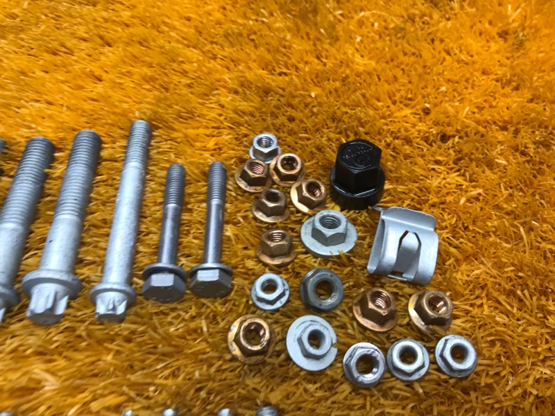 Болты и гайки ДВС, 810 рублей, Красноярск