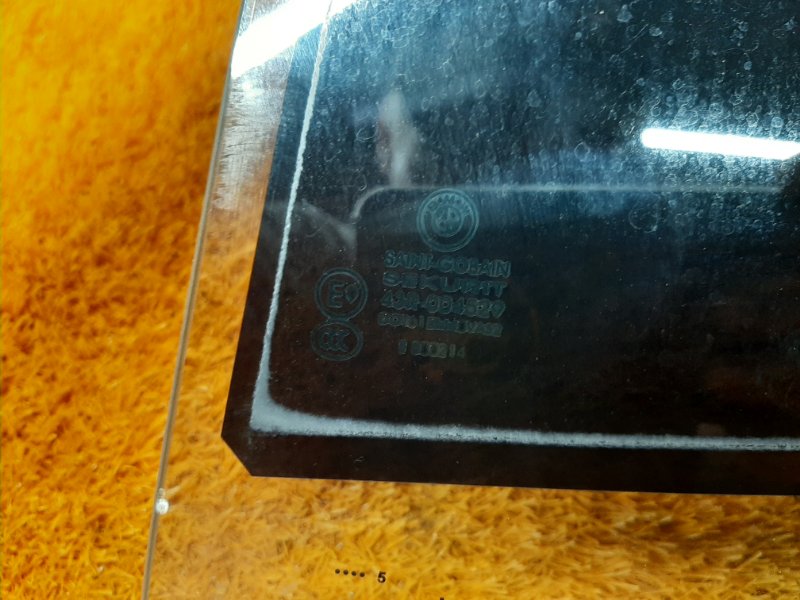 Стекло боковое, 350 рублей, Красноярск