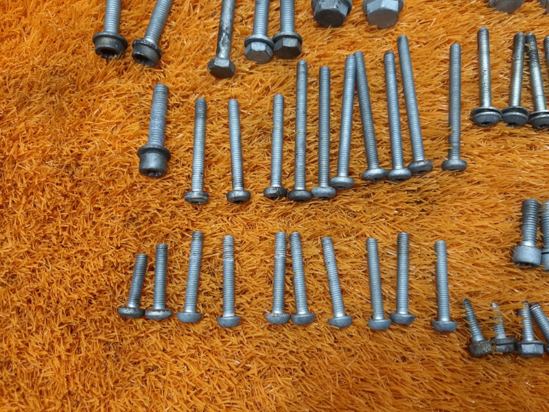 Болты и гайки ДВС, 800 рублей, Красноярск