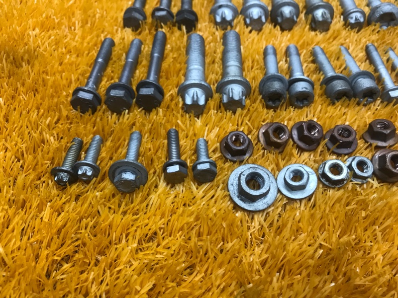 Болты и гайки ДВС, 630 рублей, Красноярск