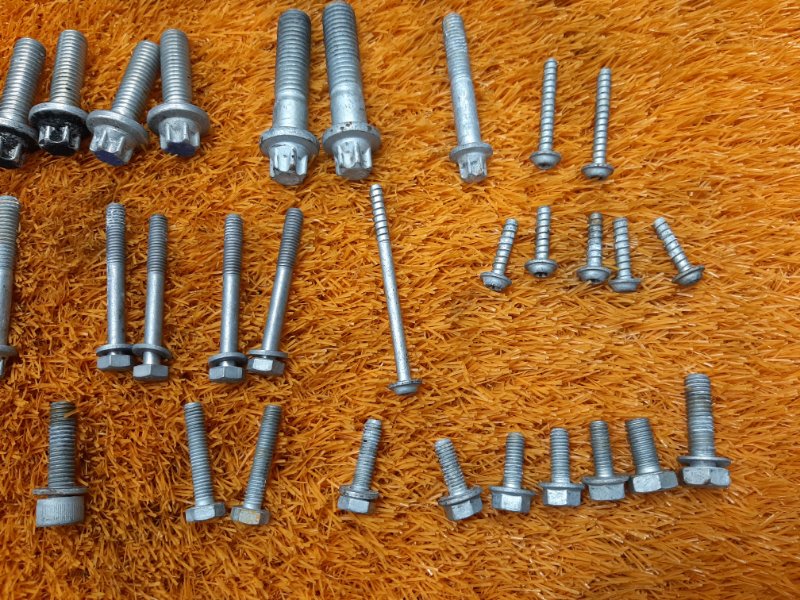 Болты и гайки ДВС, 810 рублей, Красноярск