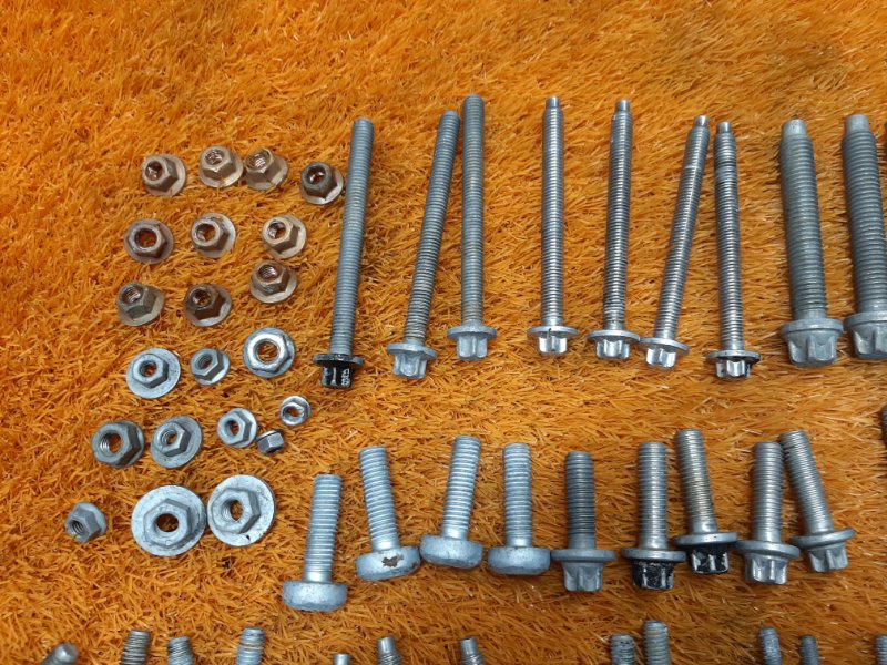 Болты и гайки ДВС, 810 рублей, Красноярск