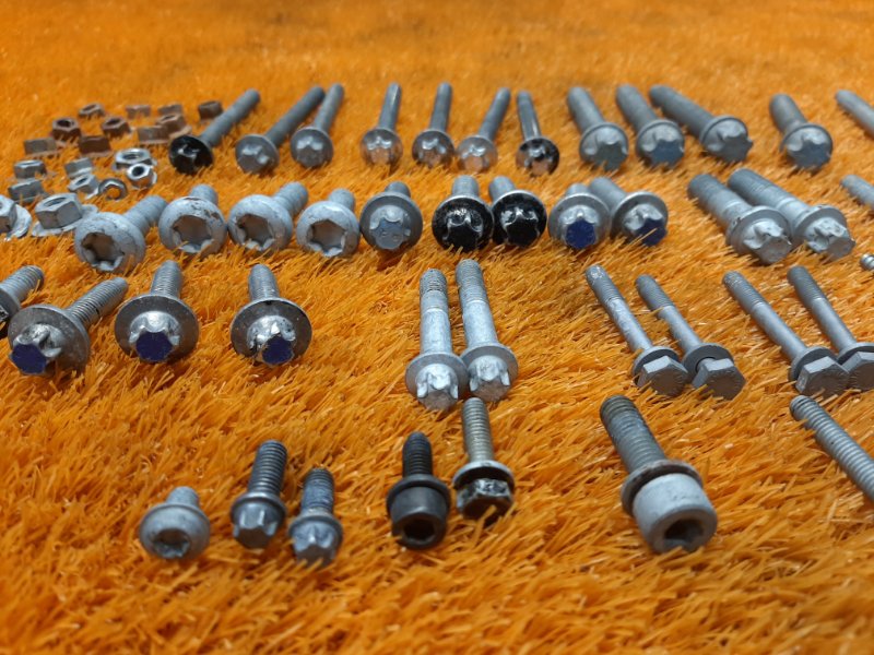 Болты и гайки ДВС, 810 рублей, Красноярск