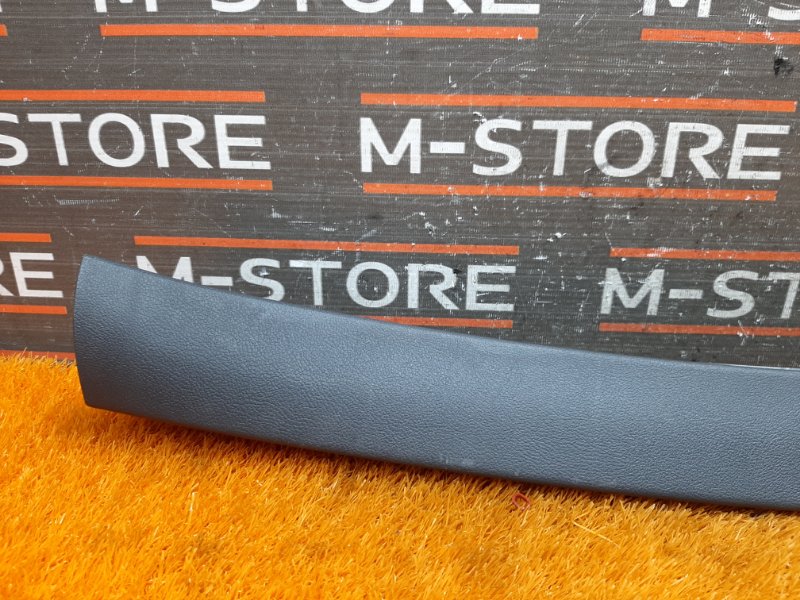 обшивка двери багажника, 300 рублей, Красноярск