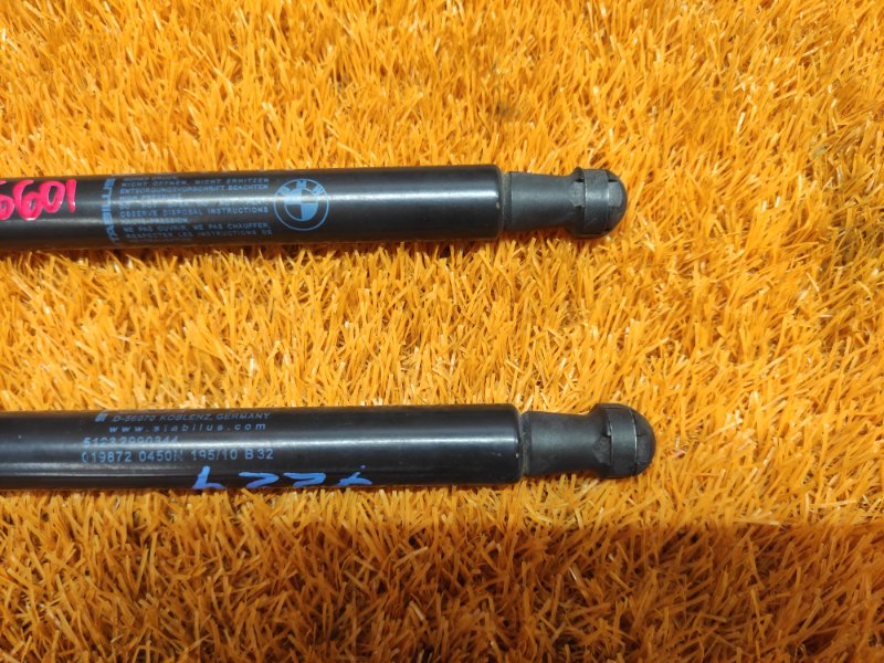 амортизатор капота, 1200 рублей, Красноярск