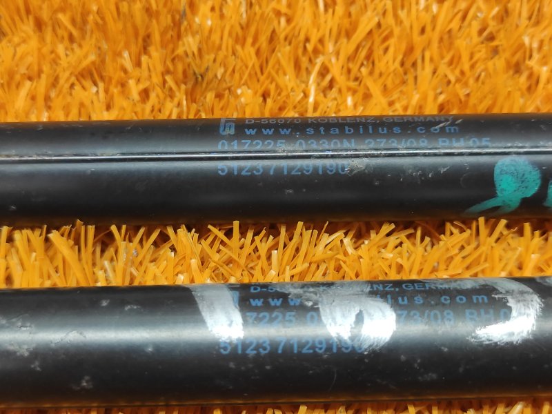 амортизатор капота, 1060 рублей, Красноярск