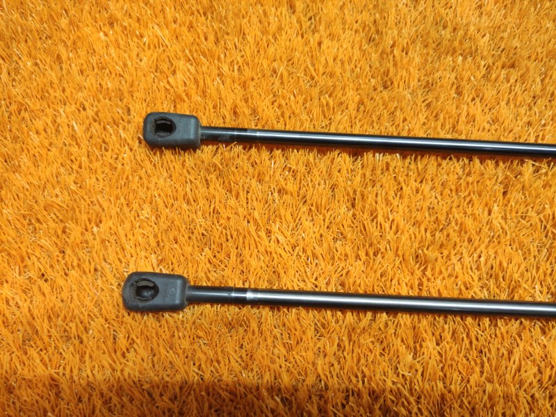 амортизатор багажника, 1000 рублей, Красноярск