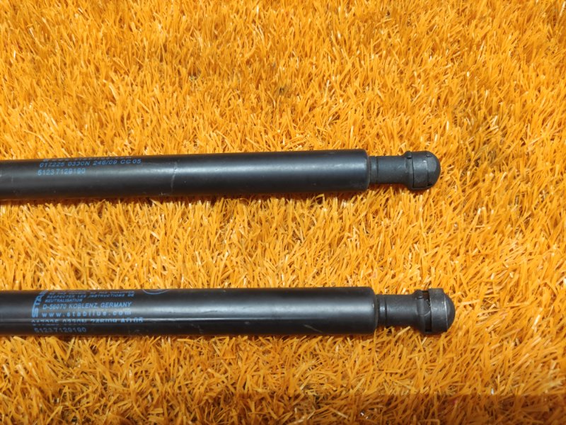 амортизатор капота, 1060 рублей, Красноярск