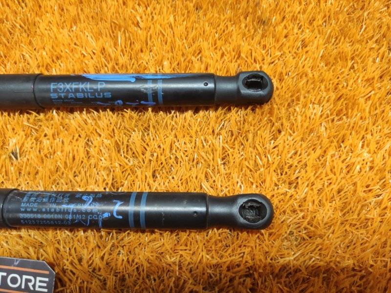 амортизатор капота, 900 рублей, Красноярск