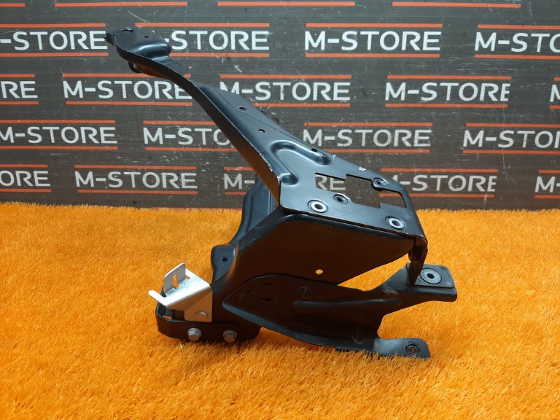 кронштейн фары, 2710 рублей, Красноярск