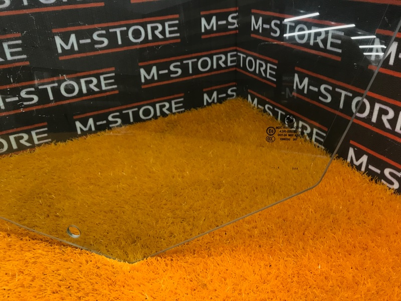 Стекло боковое, 1290 рублей, Красноярск