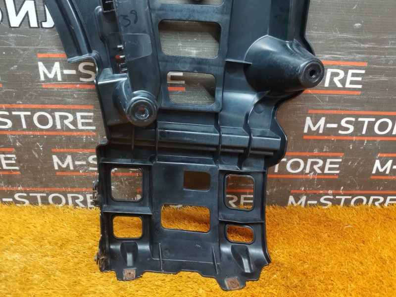 крепление бампера, 900 рублей, Красноярск