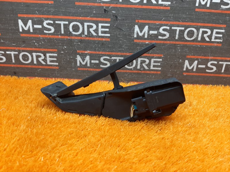 педаль газа, 1000 рублей, Красноярск