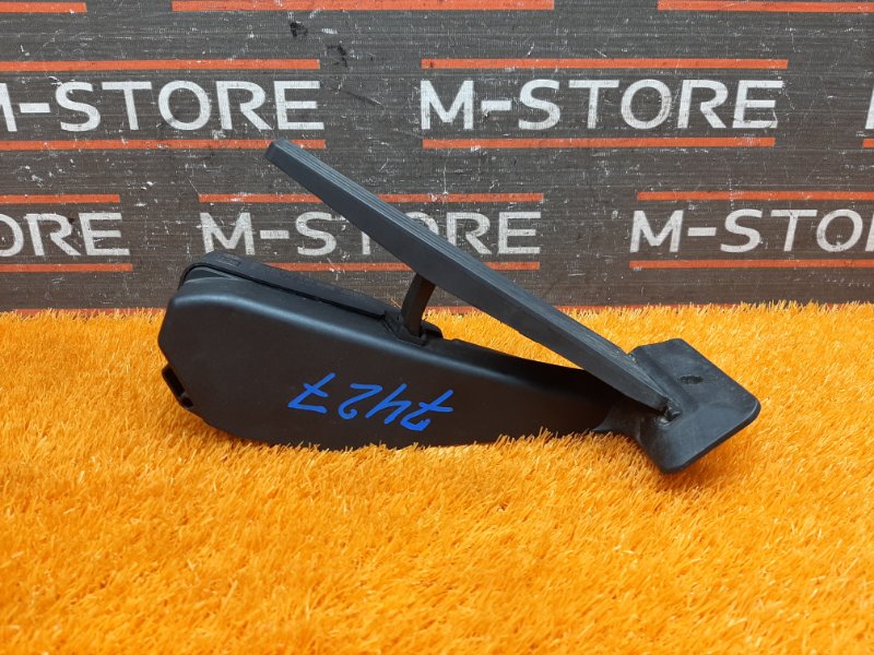 педаль газа, 1000 рублей, Красноярск