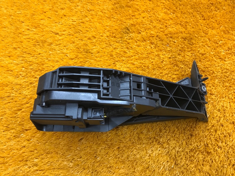 педаль газа, 1000 рублей, Красноярск