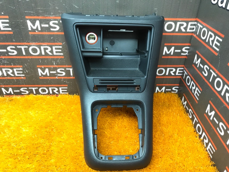 Консоль между сидений, 350 рублей, Красноярск