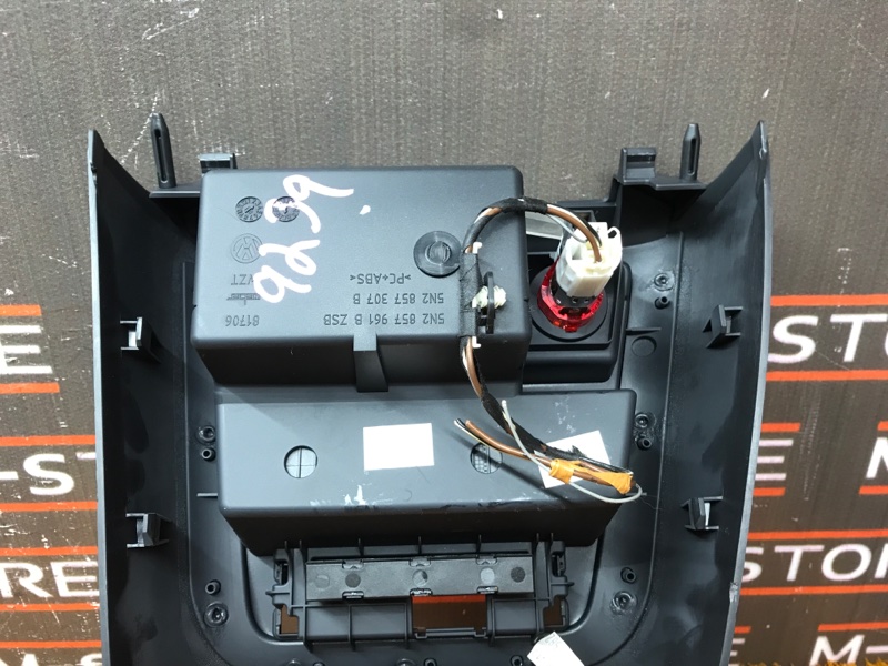 Консоль между сидений, 350 рублей, Красноярск