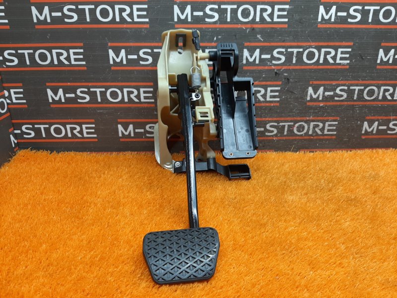 педаль тормоза, 350 рублей, Красноярск