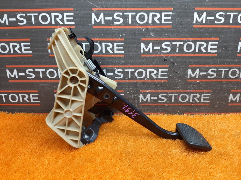 педаль тормоза, 350 рублей, Красноярск