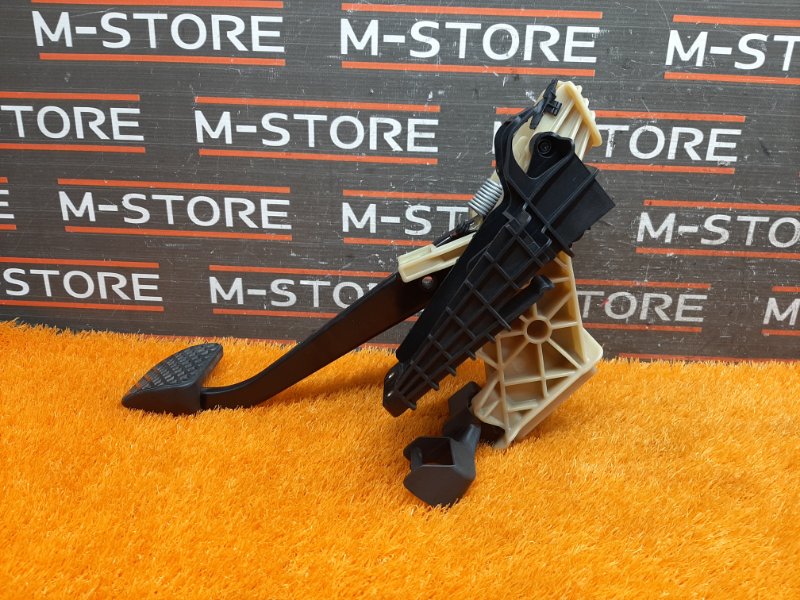 педаль тормоза, 350 рублей, Красноярск