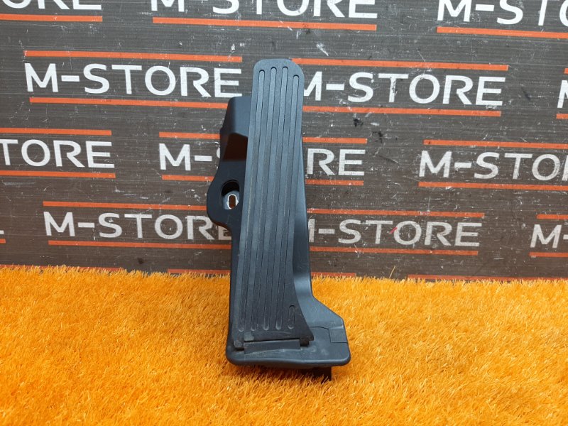 педаль газа, 900 рублей, Красноярск