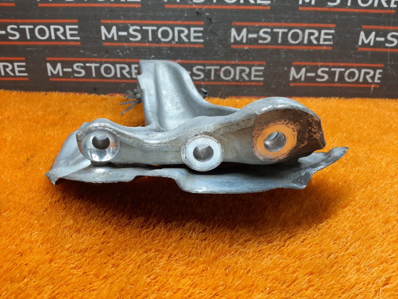 кулак поворотный, 1500 рублей, Красноярск