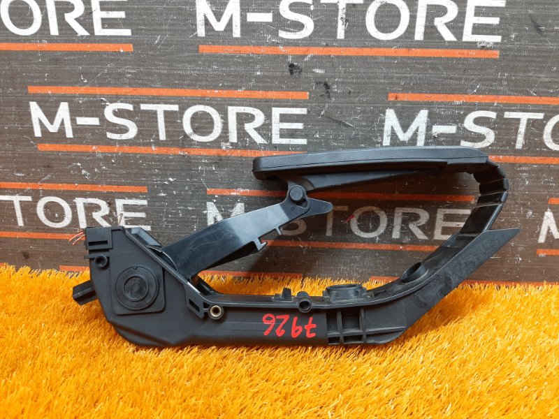 педаль газа, 1000 рублей, Красноярск