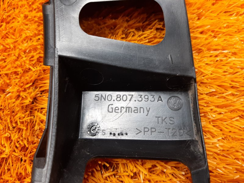 крепление бампера, 450 рублей, Красноярск