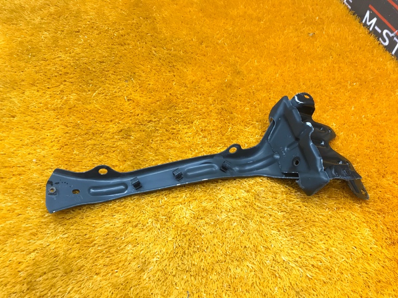 Кронштейн замка капота, 340 рублей, Красноярск