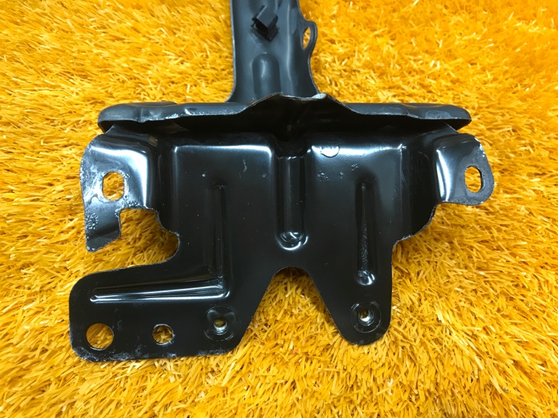 Кронштейн замка капота, 340 рублей, Красноярск