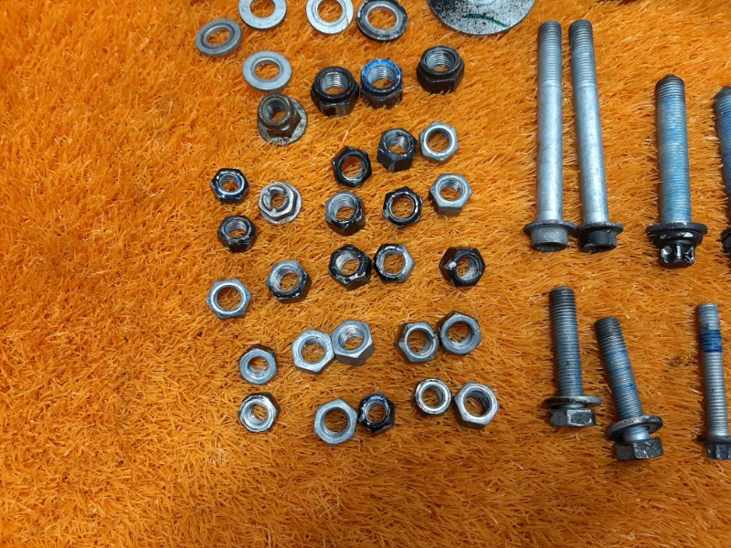 Болты и гайки задней подвески, 630 рублей, Красноярск