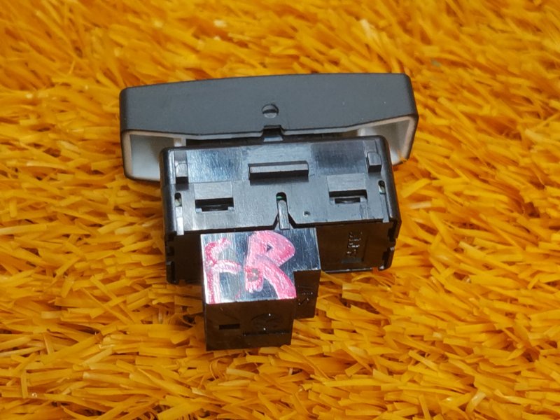 Кнопка центрального замка, 100 рублей, Красноярск