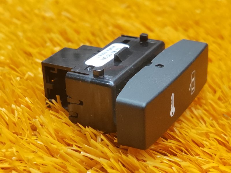 Кнопка центрального замка, 100 рублей, Красноярск