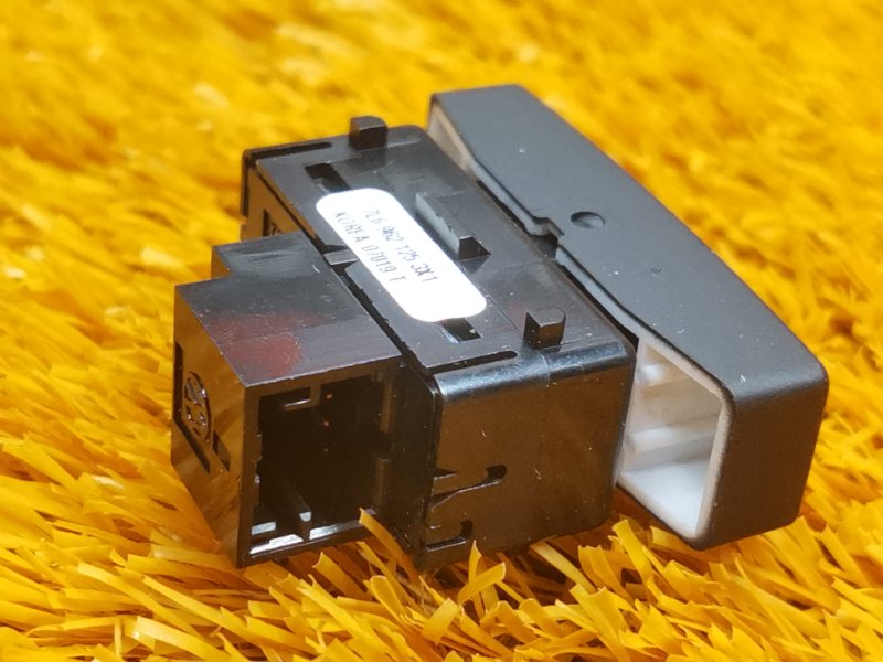 Кнопка центрального замка, 100 рублей, Красноярск