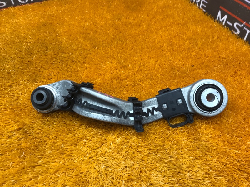 Рычаг подвески верхний, 1000 рублей, Красноярск