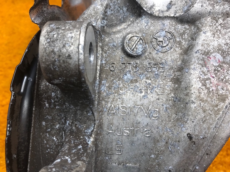 кулак поворотный, 2000 рублей, Красноярск