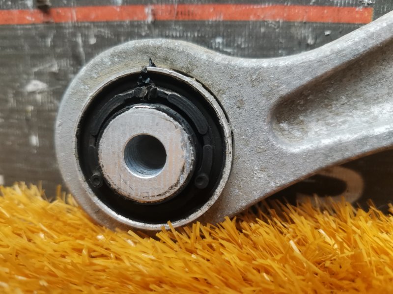 Рычаг подвески верхний, 1000 рублей, Красноярск