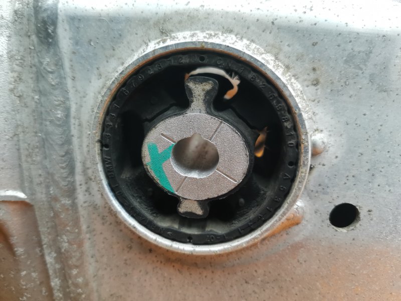 Балка поперечная (подрамник), 2080 рублей, Красноярск