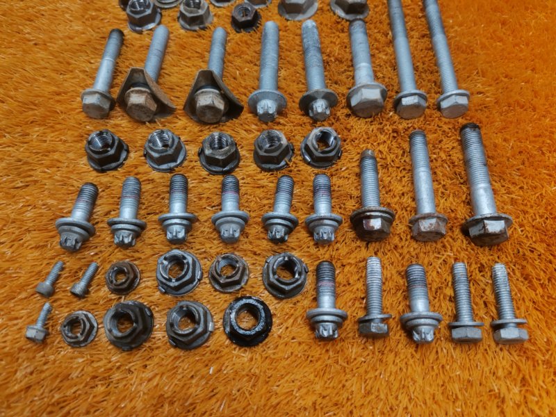 Болты и гайки задней подвески, 630 рублей, Красноярск