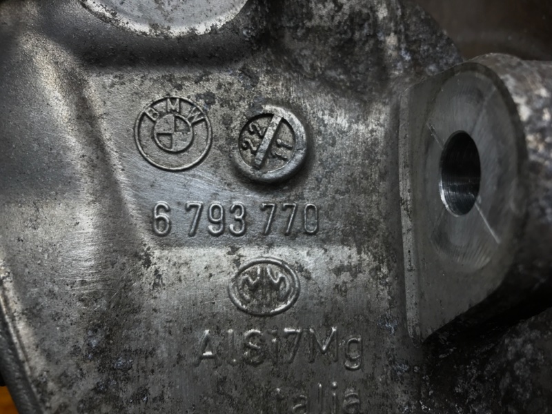 кулак поворотный, 1000 рублей, Красноярск