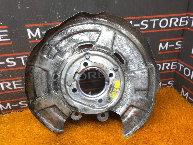 кулак поворотный, 1000 рублей, Красноярск