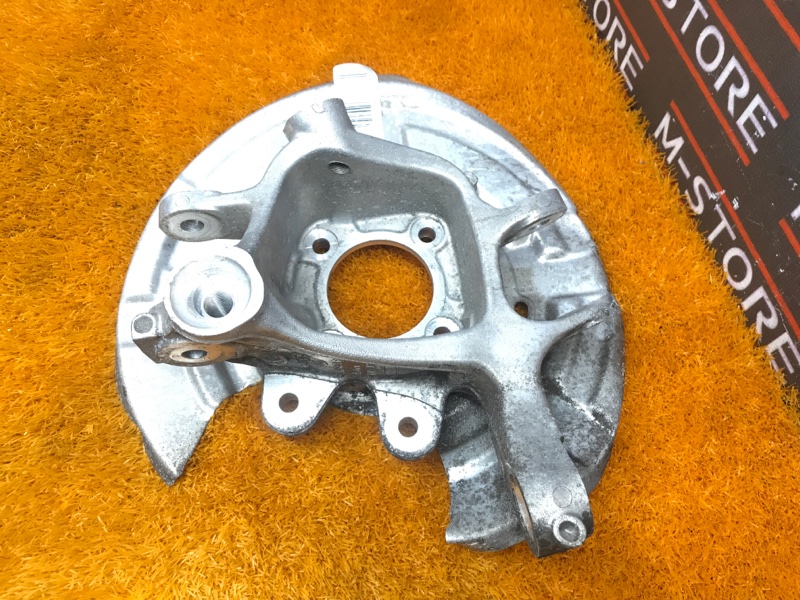 кулак поворотный, 1000 рублей, Красноярск