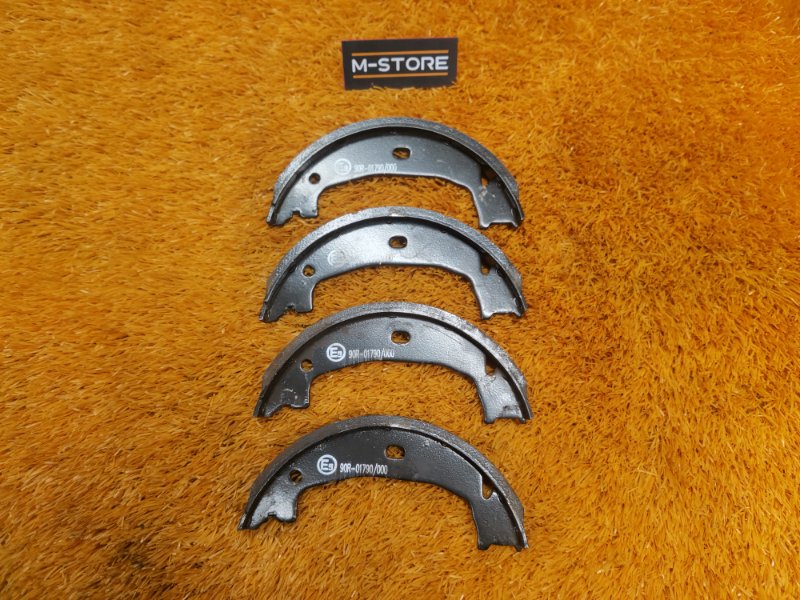 Колодки ручника, 500 рублей, Красноярск