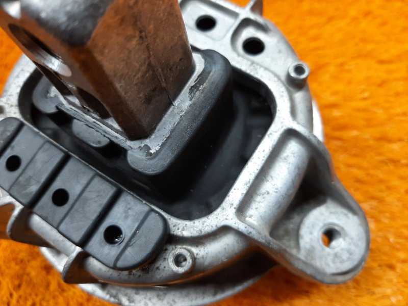 подушка двигателя, 2080 рублей, Красноярск