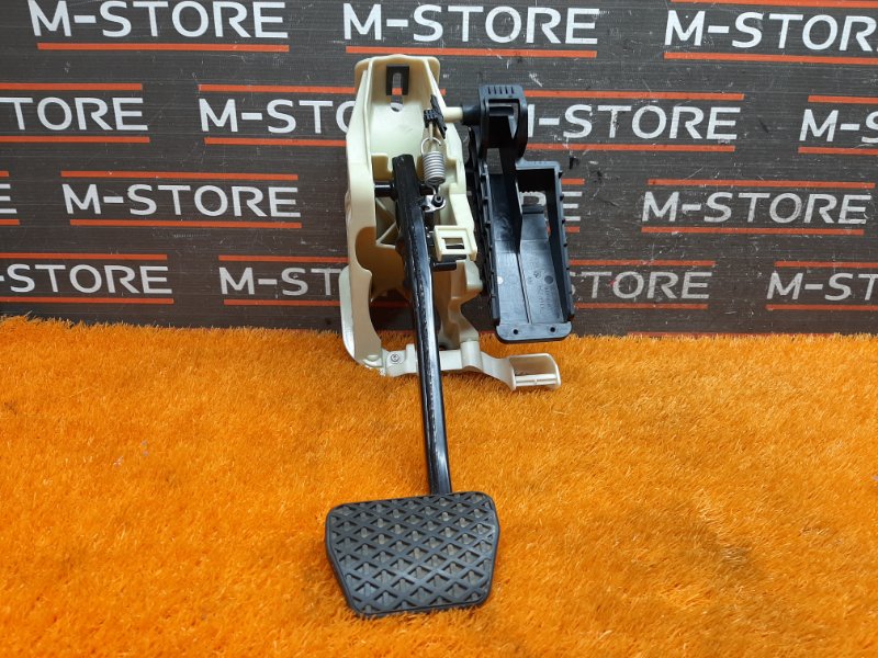 педаль тормоза, 350 рублей, Красноярск