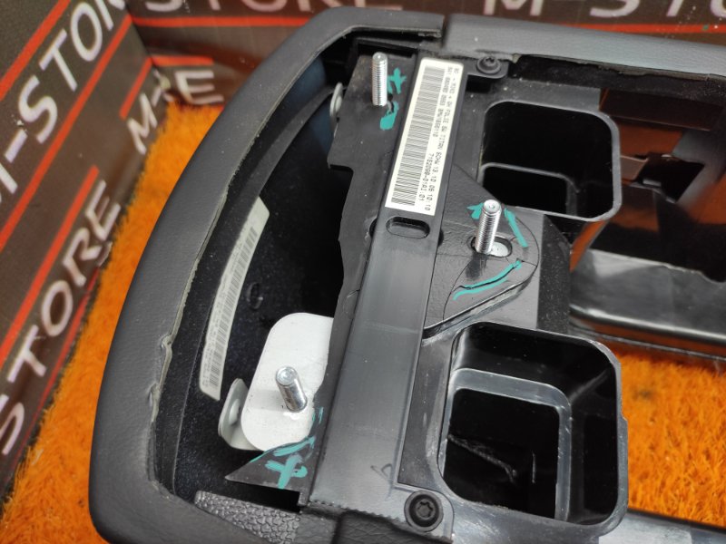 Консоль между сидений, 1000 рублей, Красноярск